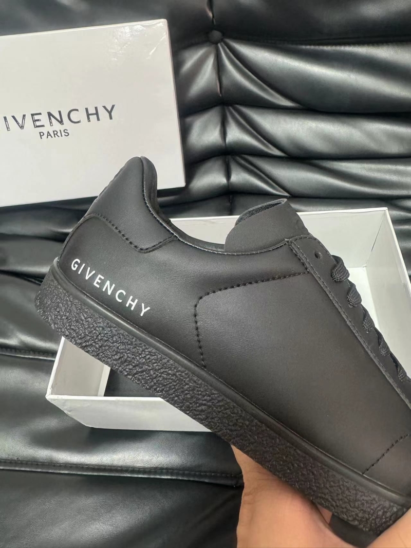 Givenchy Sneakers